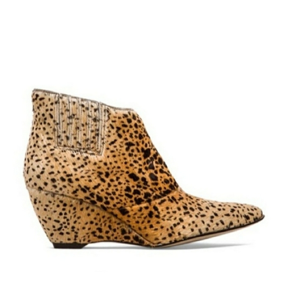 Matisse Nugent Wedge Bootie with Cow - Picture 6 of 13